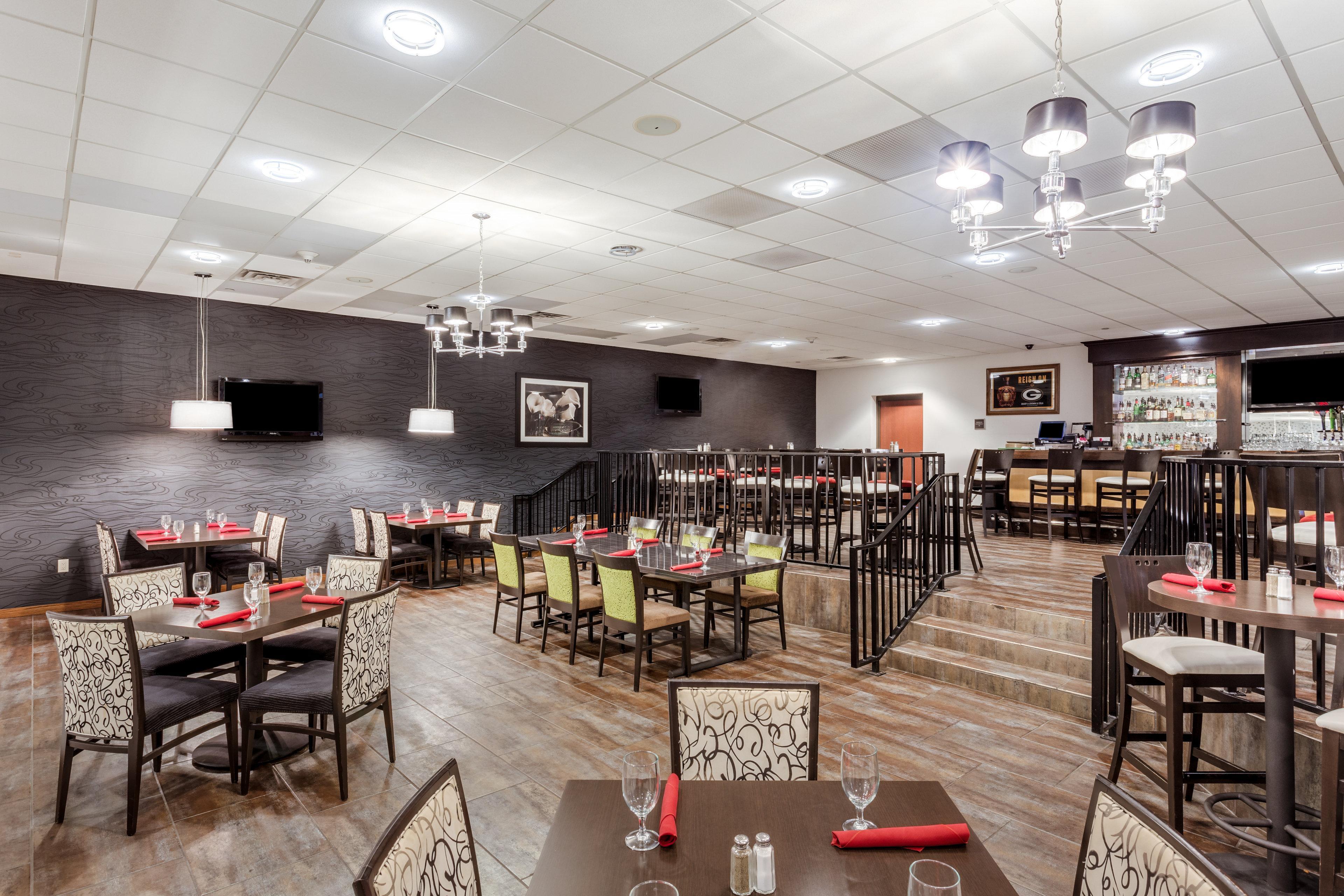 Crowne Plaza Milwaukee South By Ihg Hotel Exterior photo