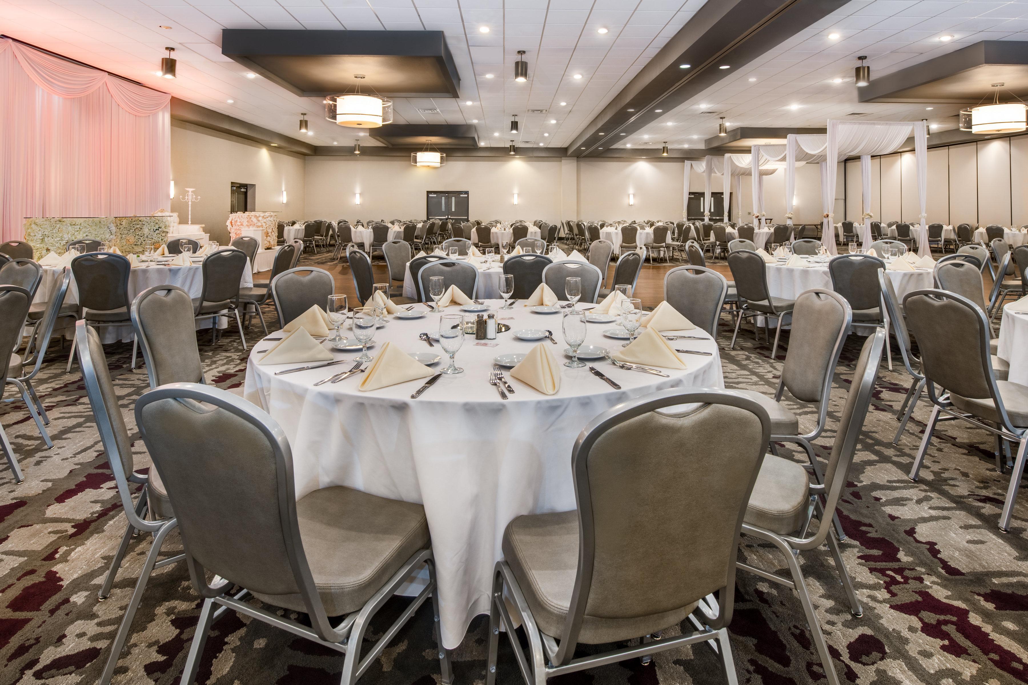 Crowne Plaza Milwaukee South By Ihg Hotel Exterior photo