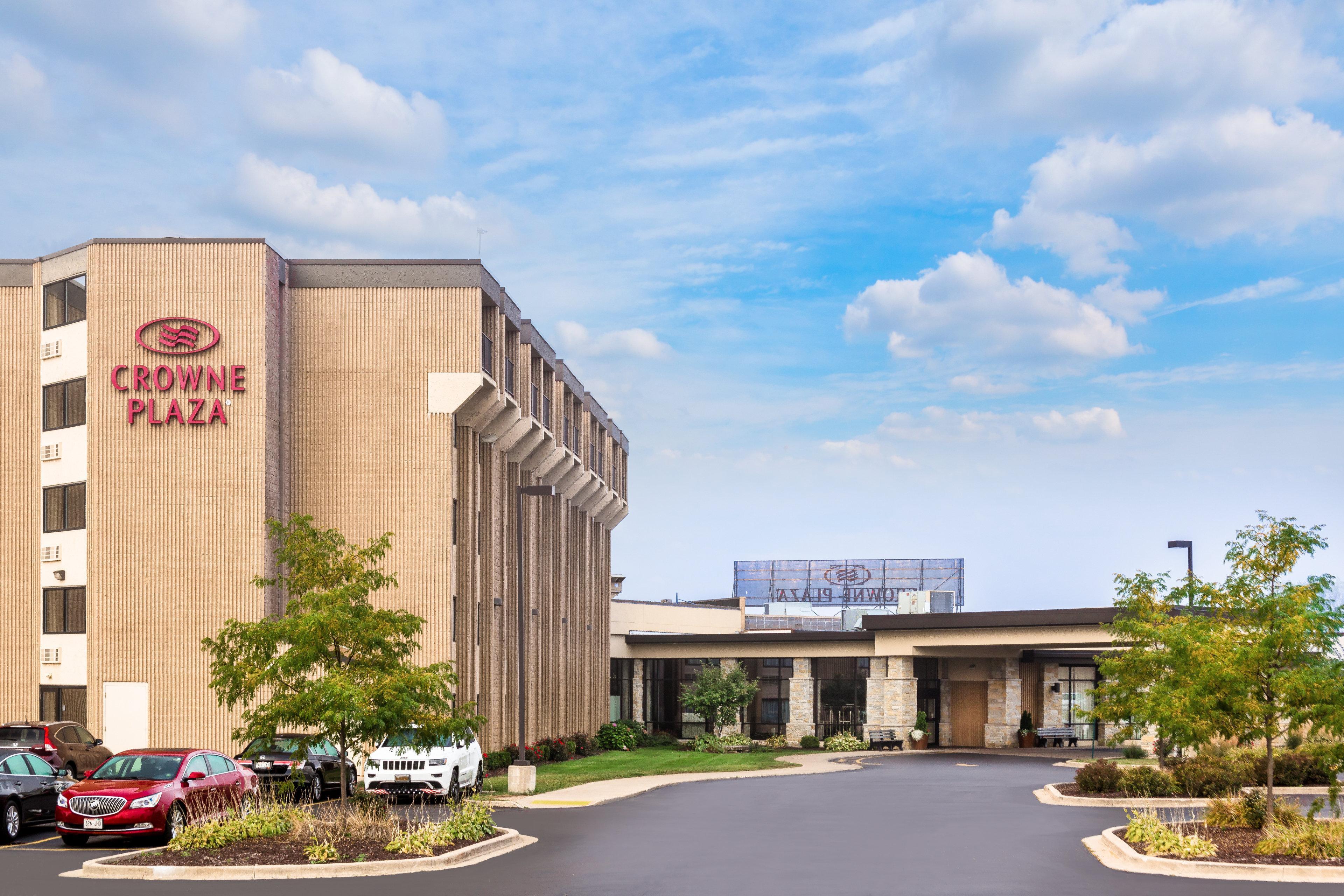Crowne Plaza Milwaukee South By Ihg Hotel Exterior photo