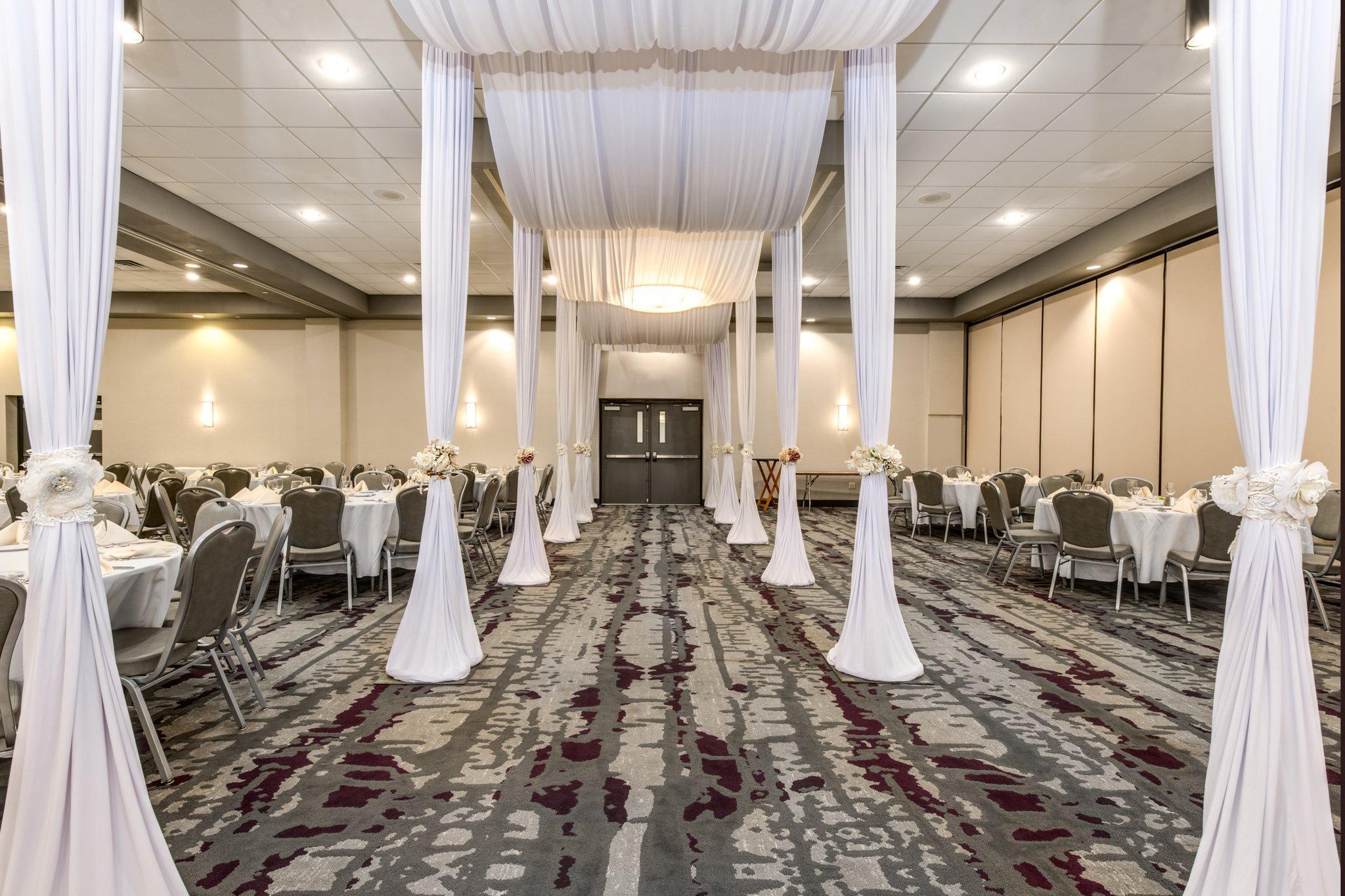 Crowne Plaza Milwaukee South By Ihg Hotel Exterior photo